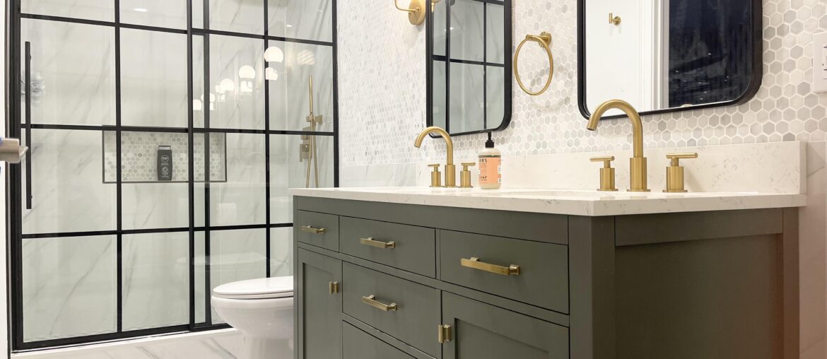 Newly renovated bathroom of a foreclosure. Long Island, NY [4032 x 3024]