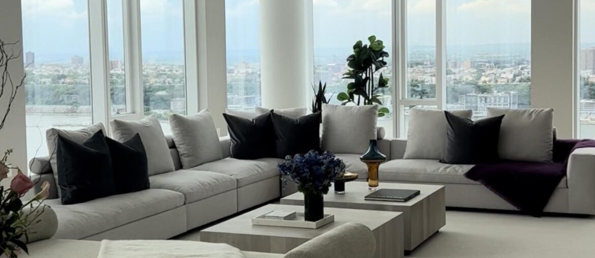 NYC penthouse overlooking the Hudson. 1284x1236