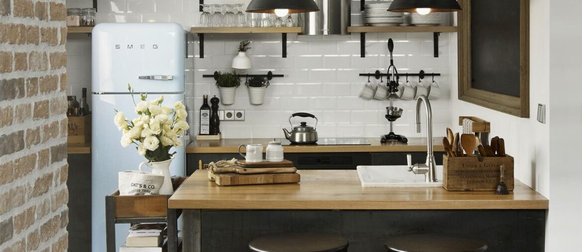 Industrial/rustic kitchen goals!