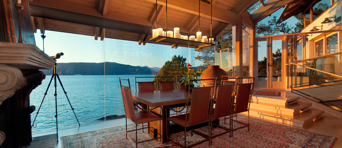 Waterfront residence dining room, by Paul Merrick [1920 x 1056] Vancouver. Canada