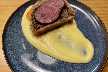 Boeuf wellington, purée à la Robuchon, carottes Vichy pour Noël (avec un bon Santenay)