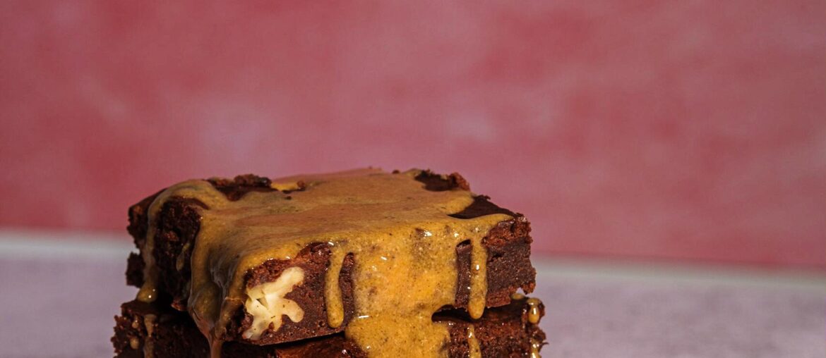 Brownie avec du praliné noisettes et fleur de sel