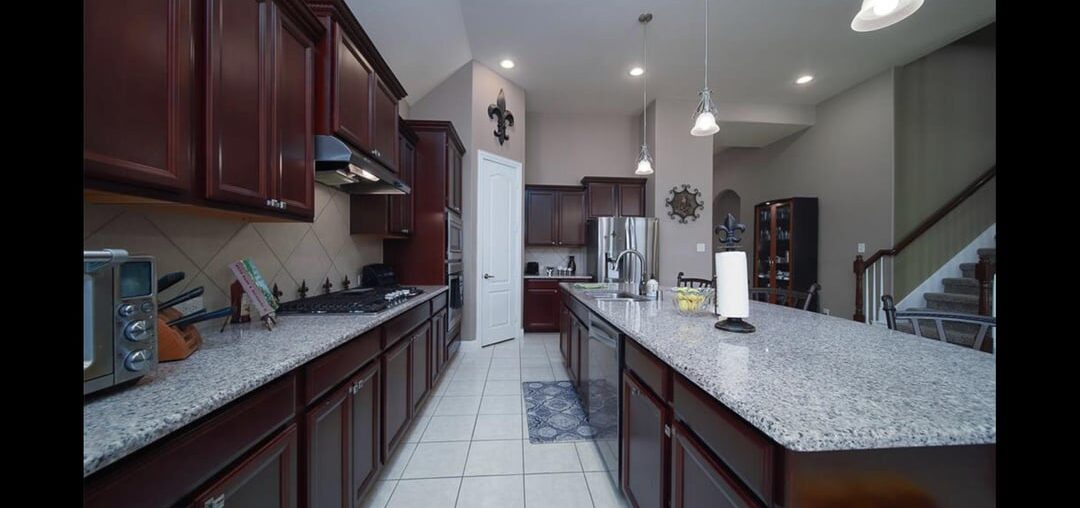 What do I do with this ? Sink not centered on island is going to drive me nutz