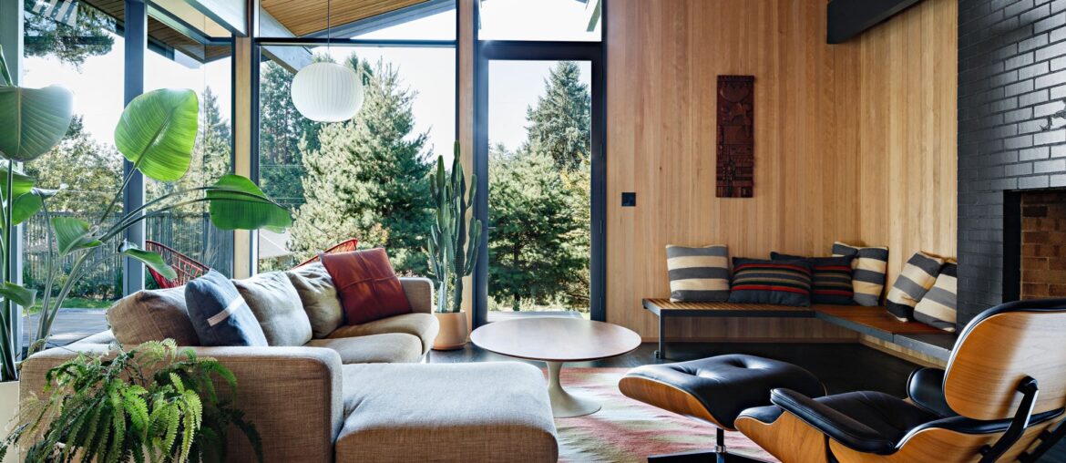 Living room of a remodeled Mid-century modern residence originally designed by architect Saul Zaik in the 1950s, Portland, Oregon [2000x1333]