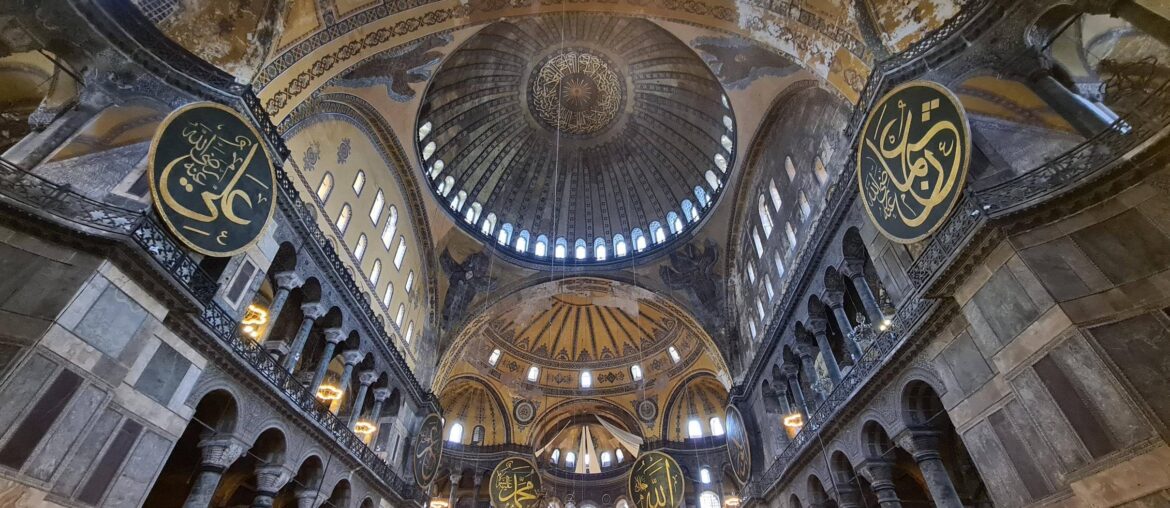 Interior of the Hagia Sophia, Istanbul [4032x3024]