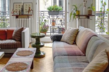 Apartment with herringbone floors and a sml balcony in the 16th arrondissement of Paris, France [1690x2535]