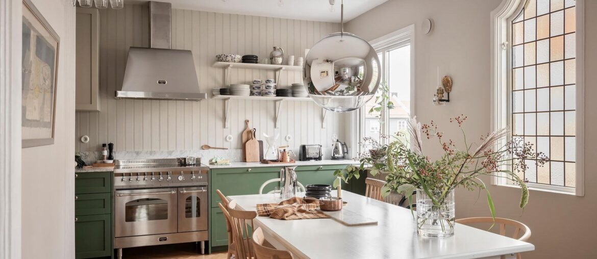 A leaded window with stained glass in the kitchen of a 1920s apartment, Bagaregården, Gothenburg, Sweden [1920x1280]