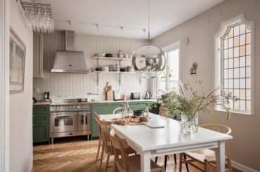 A leaded window with stained glass in the kitchen of a 1920s apartment, Bagaregården, Gothenburg, Sweden [1920x1280]