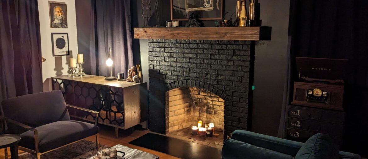 For a comfy but darker aesthetic [4032x3024]