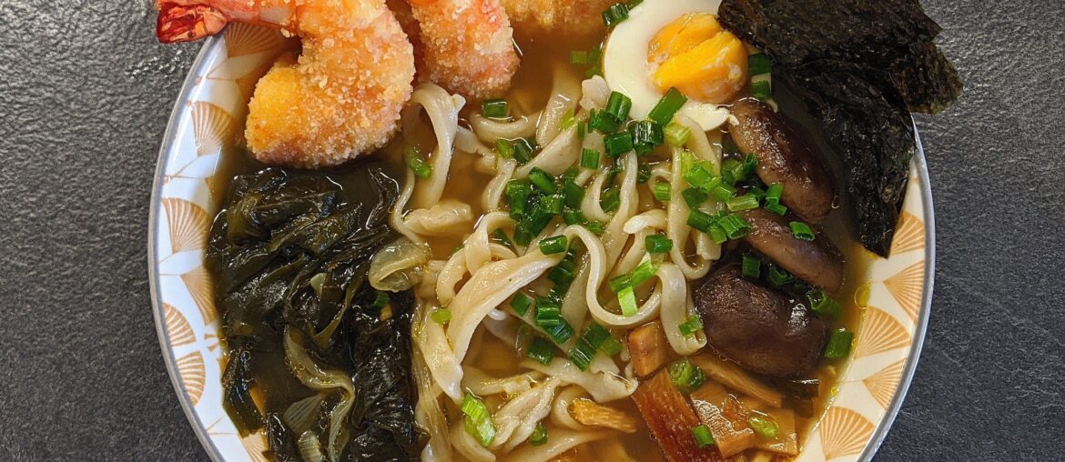 Ramen et gambas frits