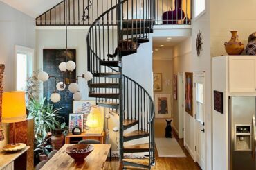 Renovated Victorian home with a mezzanine in Haight-Ashbury, San Francisco, California [1440x1800]