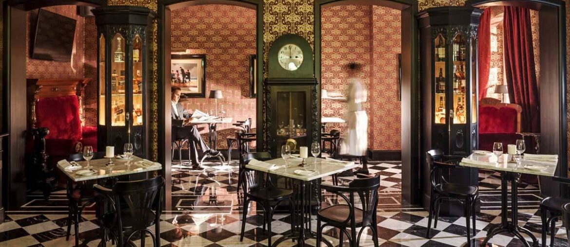 Restaurant of Ciekocinko Palace, Poland. [1200x801]