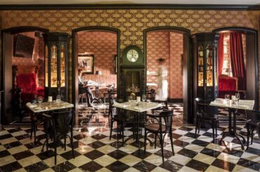 Restaurant of Ciekocinko Palace, Poland. [1200x801]