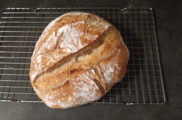 Pain au levain. Le retour des jours froids est l'occasion de faire chauffer le four.