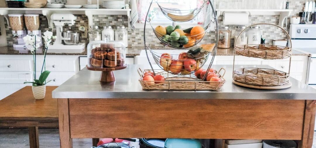 I gave my kitchen a good cleaning yesterday and thought it looked pretty good. =)