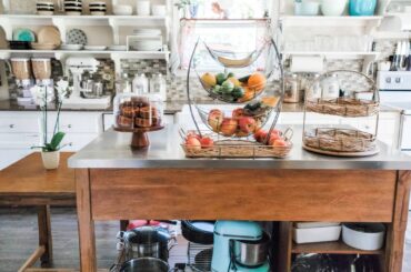 I gave my kitchen a good cleaning yesterday and thought it looked pretty good. =)