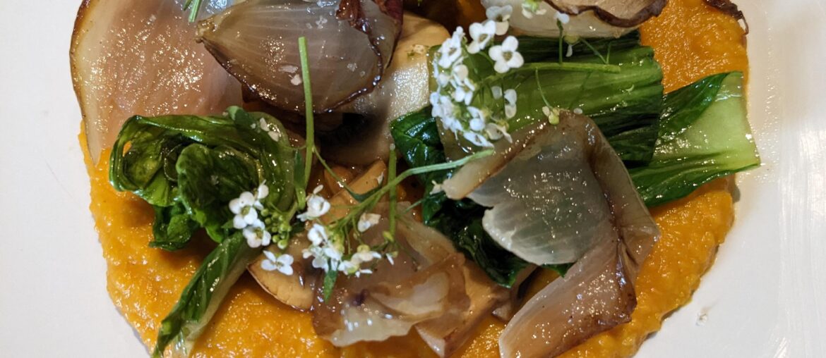 Purée de potimarron, échalotes rôties, Pak Choi au citron