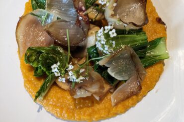 Purée de potimarron, échalotes rôties, Pak Choi au citron