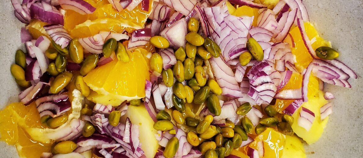 Salade d'hiver oranges pomme de terres aux pistaches