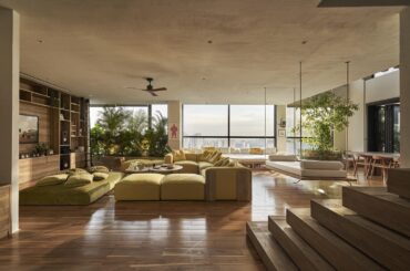 Tropical open plan penthouse [1521 x 1000] Saigon, Vietnam