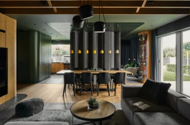 House on the lakefront in Środa Wielkopolska, Poland. [1800x1199]