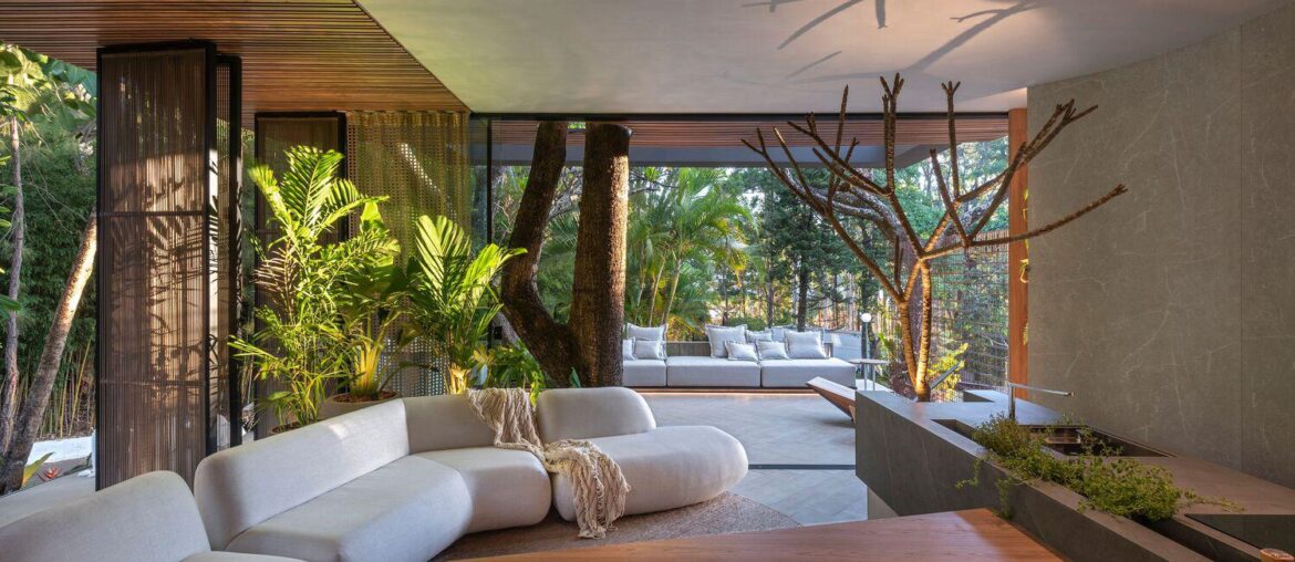 Open living room in Sui House [1500 x 1000] Brazil