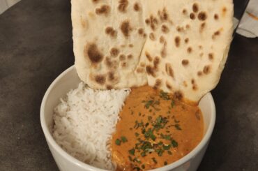 Curry de poulet et naan