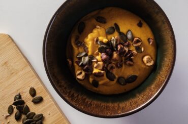 Soupe de potimarron, lentilles corail, carotte et lait de coco