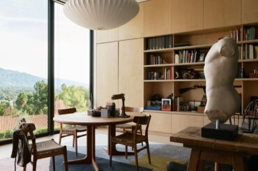 Zack Snyder’s personal office in Pasadena, CA [1072x1000]