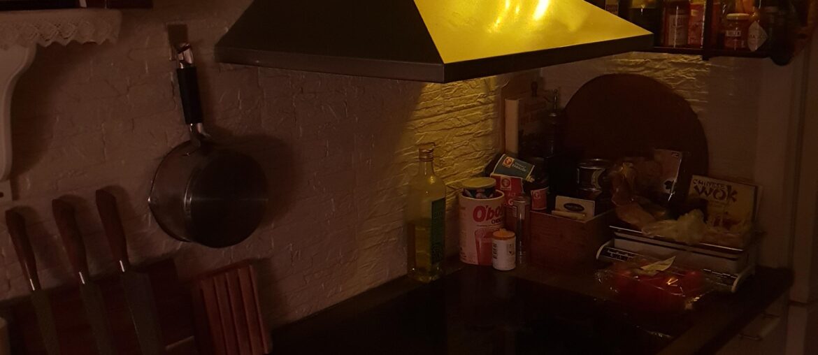 My kitchen by night.