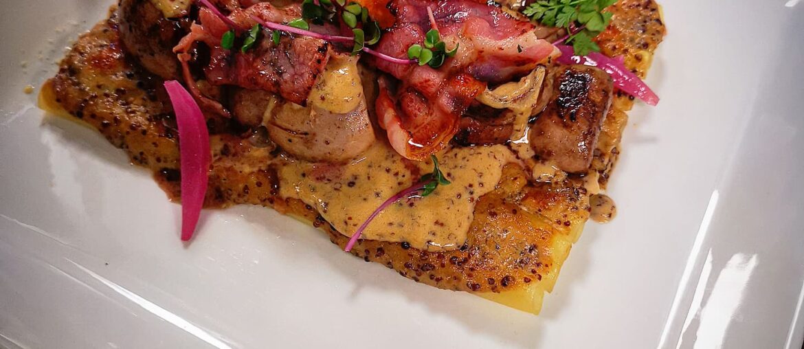 Rognons de veau, pâtes Zitta gratinées et sauce Moutarde