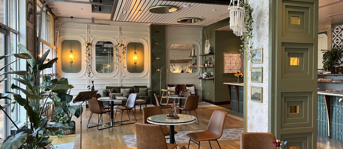 [OC] New coffee shop opened in my neighborhood! I think I’m in love! [4032x3024]