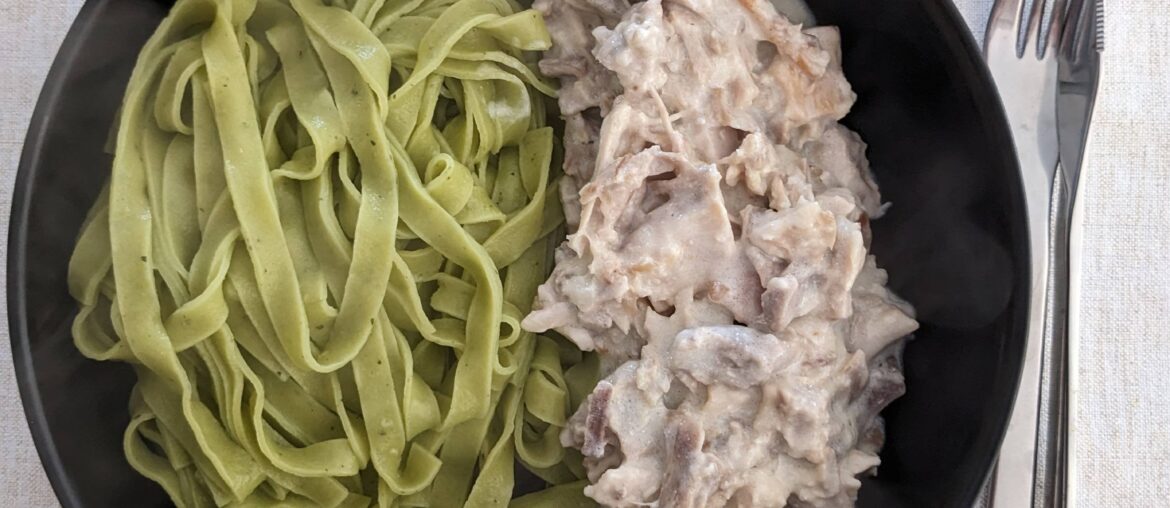 Pâtes basilic et poulet crème et parmesan