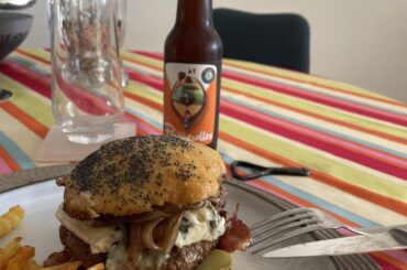 Mon repas d’anniversaire fait maison ! Burger, Tarte Tropezienne & Irish coffee.