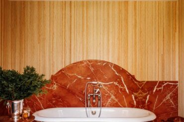 Bathroom from a French villa [907x1360]