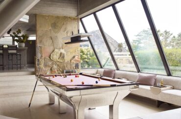 Billiard room from a house in Southampton [3163x2400]