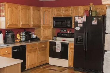 Not sure if it's "kitchen porn", but here's my kitchen work so far. Res is before, grey/black is after. Still deciding on a floor color, Input is welcome.