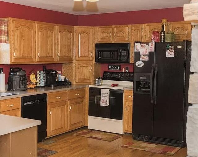 Not sure if it's "kitchen porn", but here's my kitchen work so far. Res is before, grey/black is after. Still deciding on a floor color, Input is welcome.