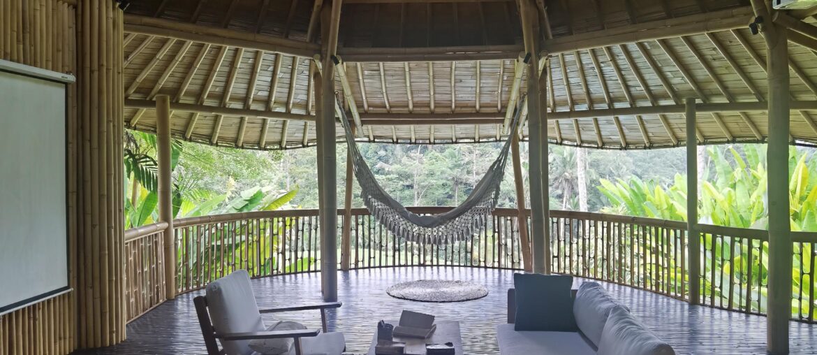 Bamboo chic open air living in Bali (2592 x 2840)