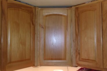 Wall color and floor/counters to match these cabinets?