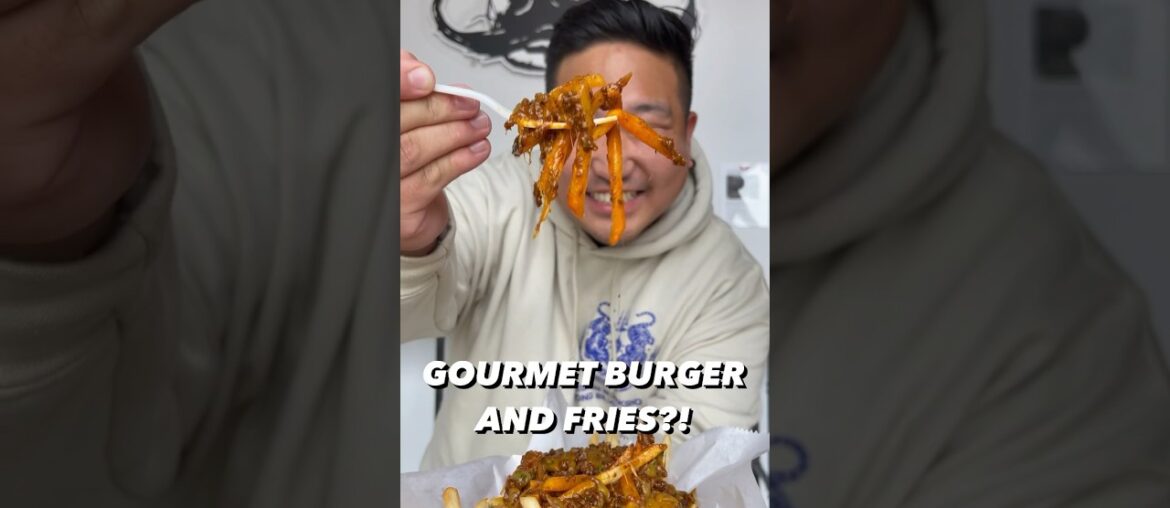 THESE ARE ALL SO SMACKIN’ #burgers #fries #gourmet #bussin #boyleheights #losangeles #hiddengem