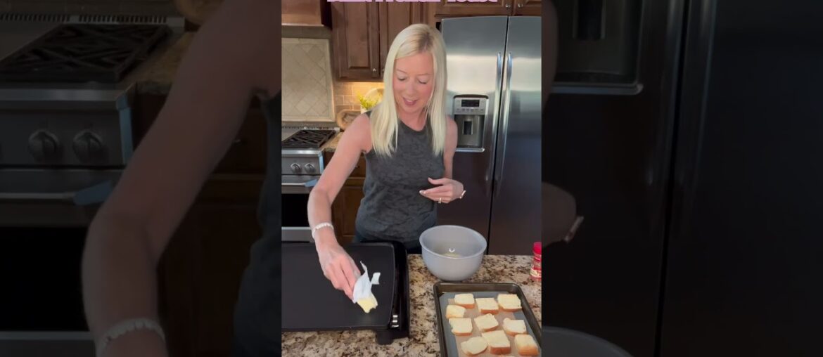 Mini French Toast #recipes #breakfastrecipes #frenchtoast #minifrenchtoast