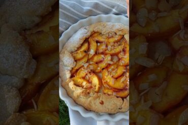 Galette alle pesche. Un dolce francese ricco di frutta #galette #france #shorts