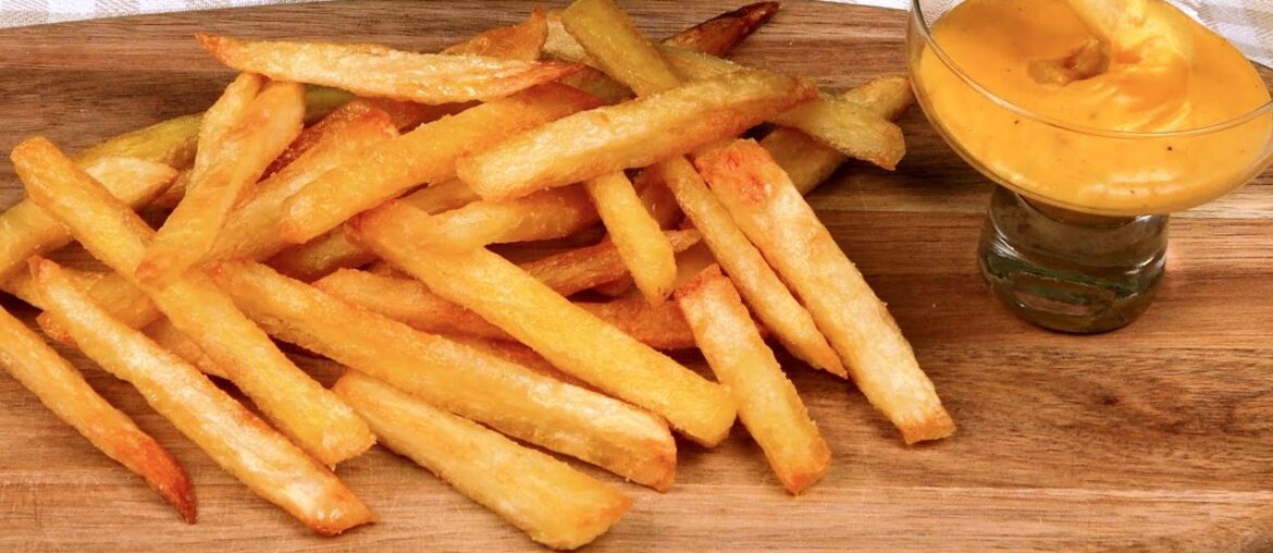 How to make crispy French fries at home? Simple recipe with cheese sauce!
