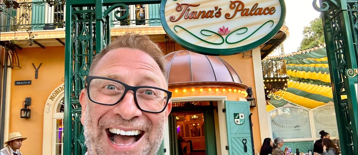 Disneylands Tiana’s Palace SNEAK PREVIEW Plus Food Review | Is This Now THE BEST Food At Disneyland