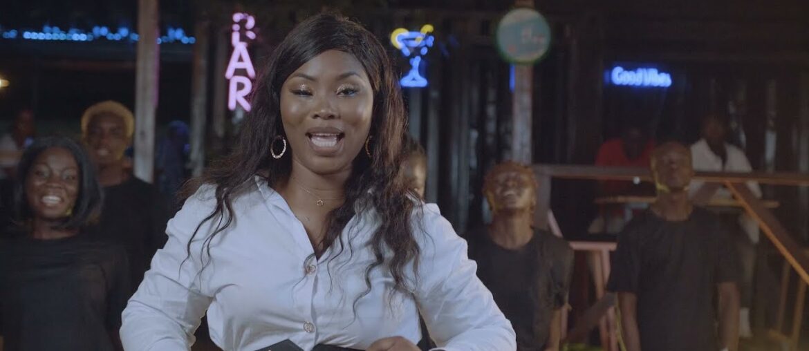 Roseline Layo - Donnez Nous Un peu