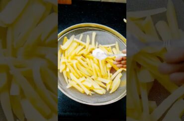 Jab Chai Pe Khaana Ho Snacks, Tab Banaiye Ye French Fries#shorts