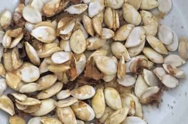 Astuce : graine de potimarron grillée 2 min au micro-onde (en ces temps chiches)