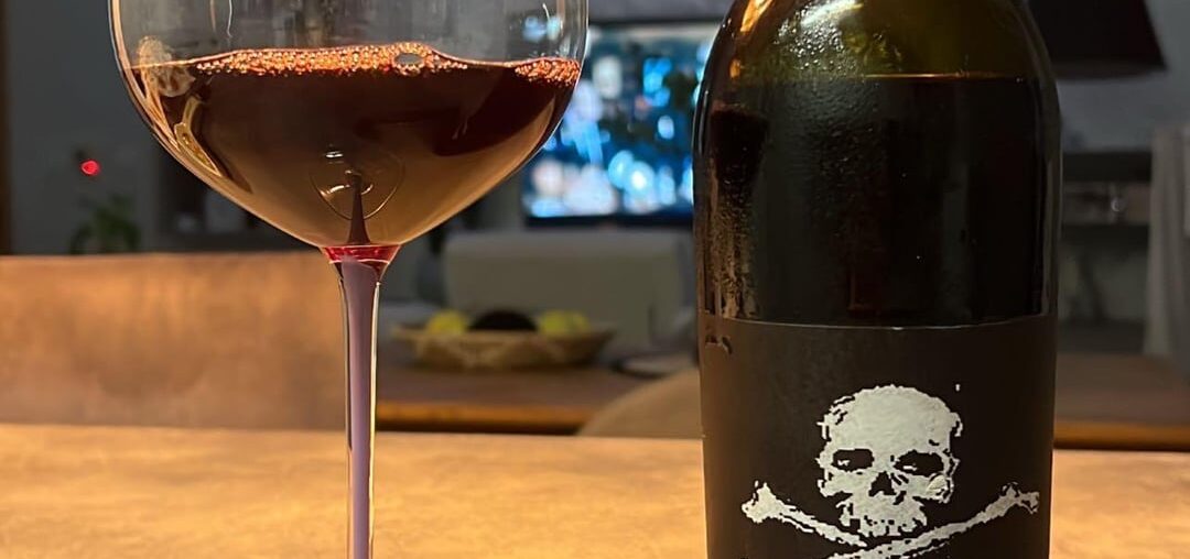 S02 of Fred Sigonneau from the Loire Valley… found some old vintage in my cellar… what a beauty belly pepper, earthy and dark fresh fruits… still after 6 years…