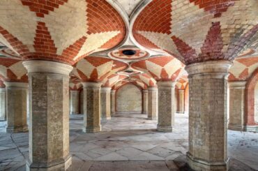 Crystal Palace Subway, London, England [2020x1696]